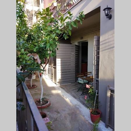 "Amelie" - Kalamata Centre Family Apartment Exterior photo